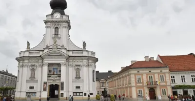 Wadowicki rynek zostanie przebudowany; będzie bardziej zielono